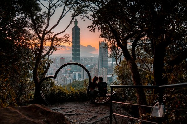 Antares 9 : le bateau qui allie design et performances maritimes