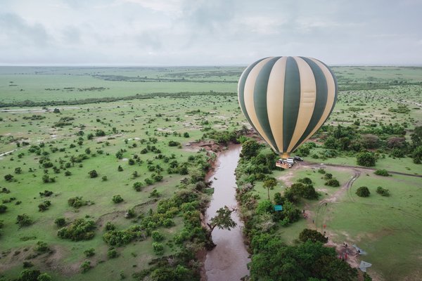 Quelles sont les meilleures expériences de vol en montgolfière sur les temples de Bagan, Myanmar ?